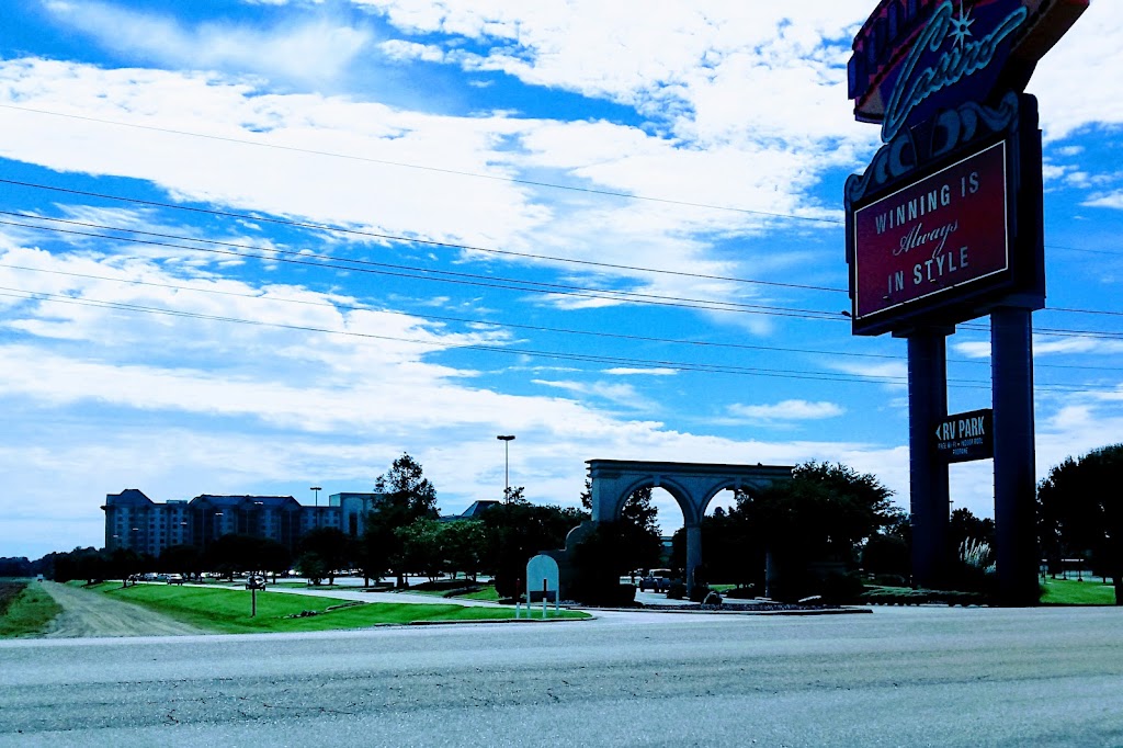 Sams Town Hotel and Gambling Hall, Tunica | 1477 Casino Strip Resort Blvd, Tunica Resorts, MS 38664, USA | Phone: (662) 363-0711
