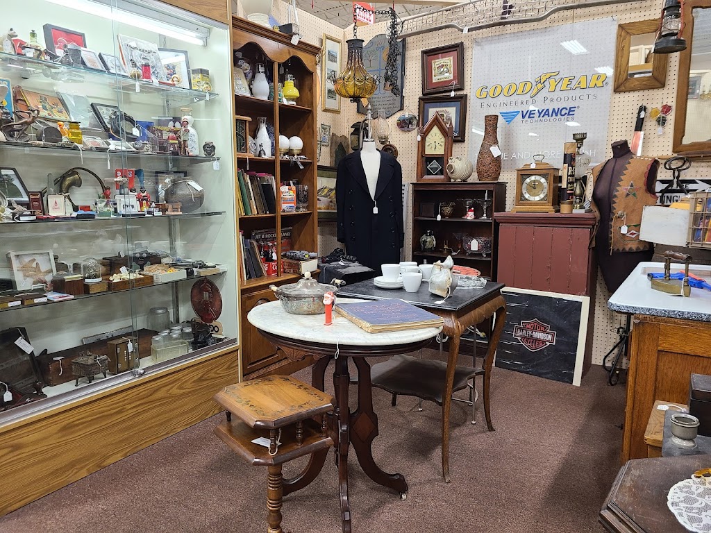 Medina Antique Mall | 2797 Medina Rd, Medina, OH 44256, USA | Phone: (330) 722-0017