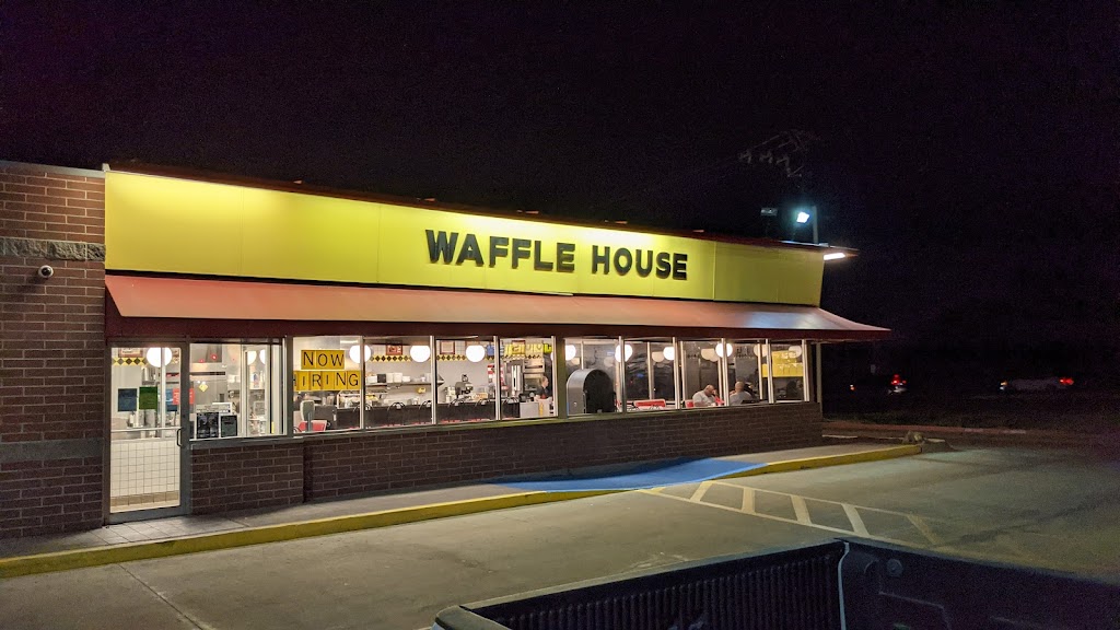 Waffle House | 1220 S Blue Mound Rd, Saginaw, TX 76131, USA | Phone: (817) 847-4540