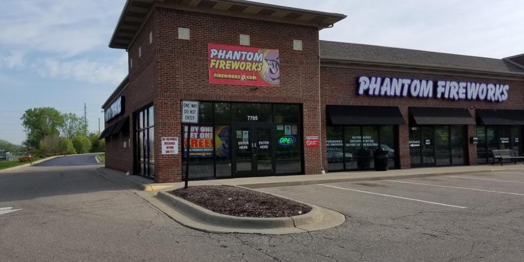 Phantom Fireworks of Taylor | 7705 Telegraph Rd, Taylor, MI 48180 | Phone: (313) 292-3460