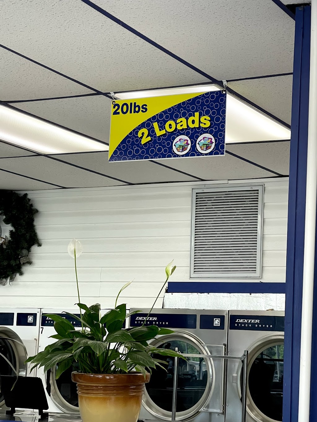 Zephyrhills Laundromat | 37852 FL-54 West, Zephyrhills, FL 33542 | Phone: (813) 788-4694