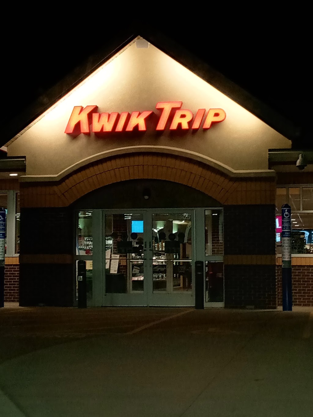 Kwik Trip | 1305 Babcock Blvd, Delano, MN 55328, USA | Phone: (763) 972-6778