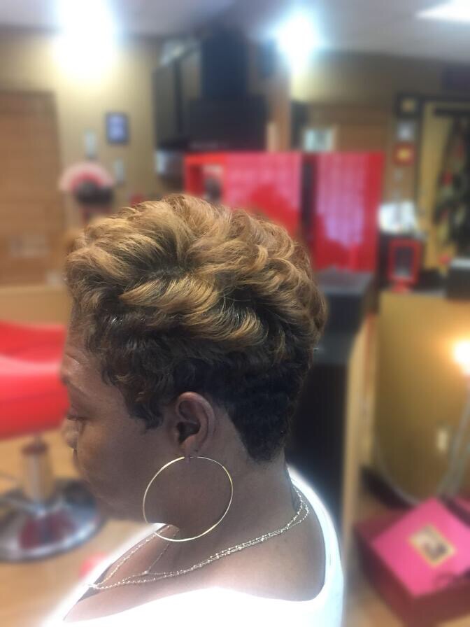 Stinnett Hair Designs | 4131 N 24th St, Phoenix, AZ 85016 | Phone: (480) 495-3330