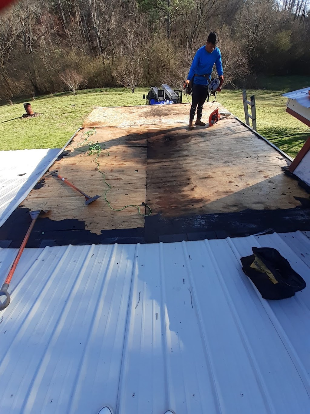 Xtreme Roofing and Repairs | 1263, Calera, AL 35040, USA | Phone: (205) 445-4489