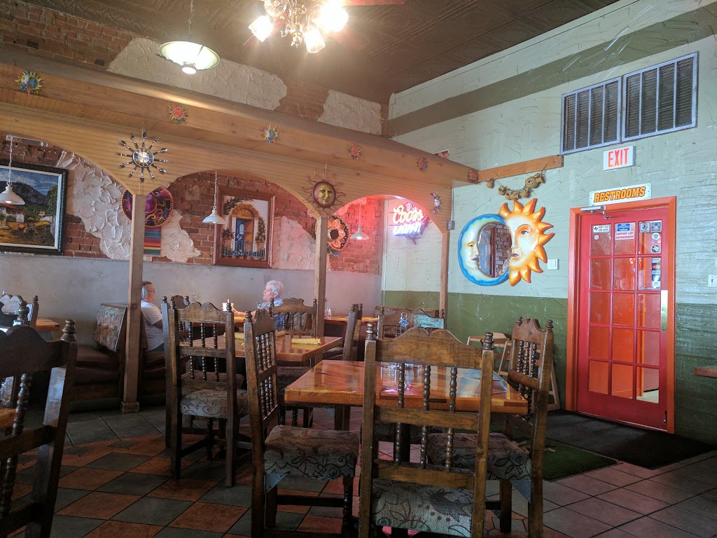 Los Mariachis Mexican Restaurant | 319 N Commerce St, Gainesville, TX 76240, USA | Phone: (940) 612-1721
