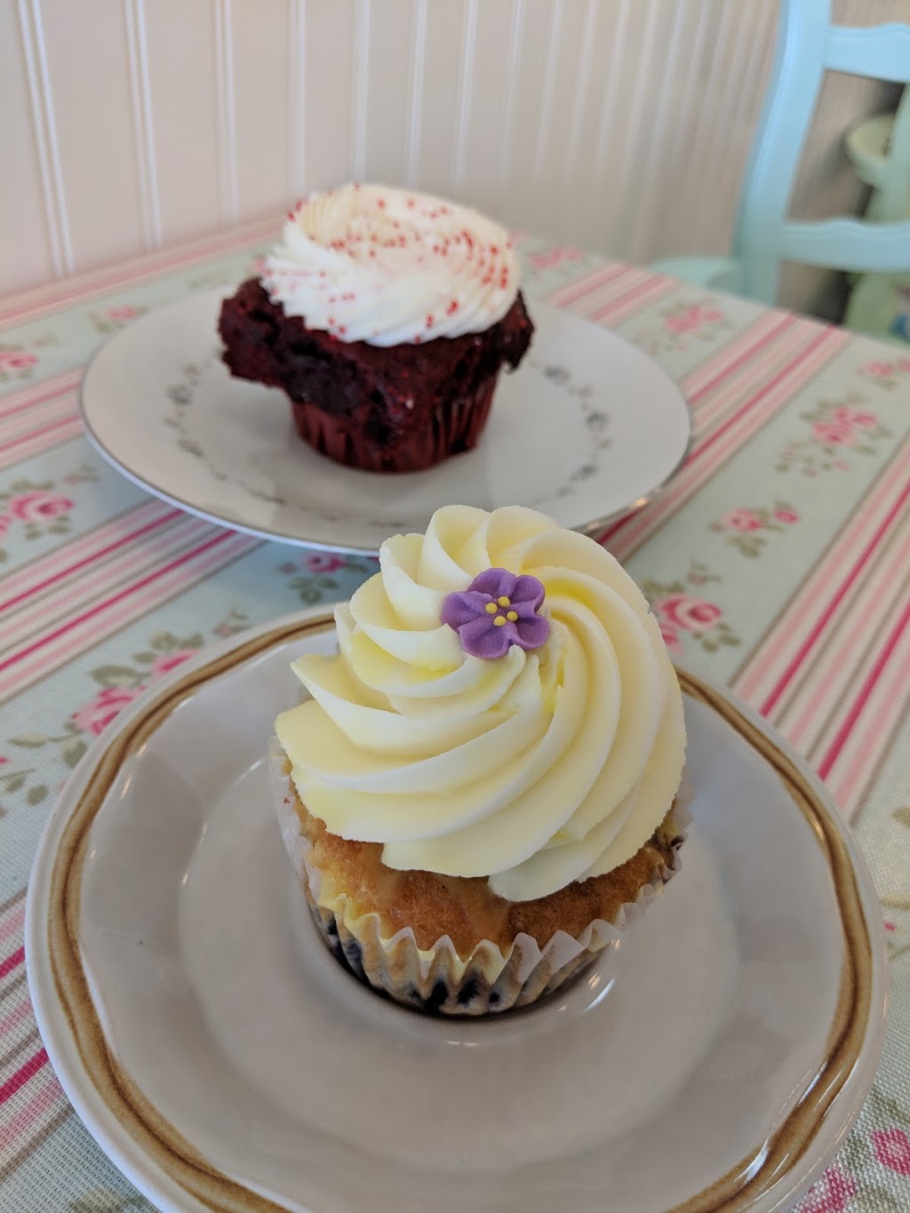 The Flying Cupcake | 4026 E 82nd St, Indianapolis, IN 46250, USA | Phone: (317) 396-2696