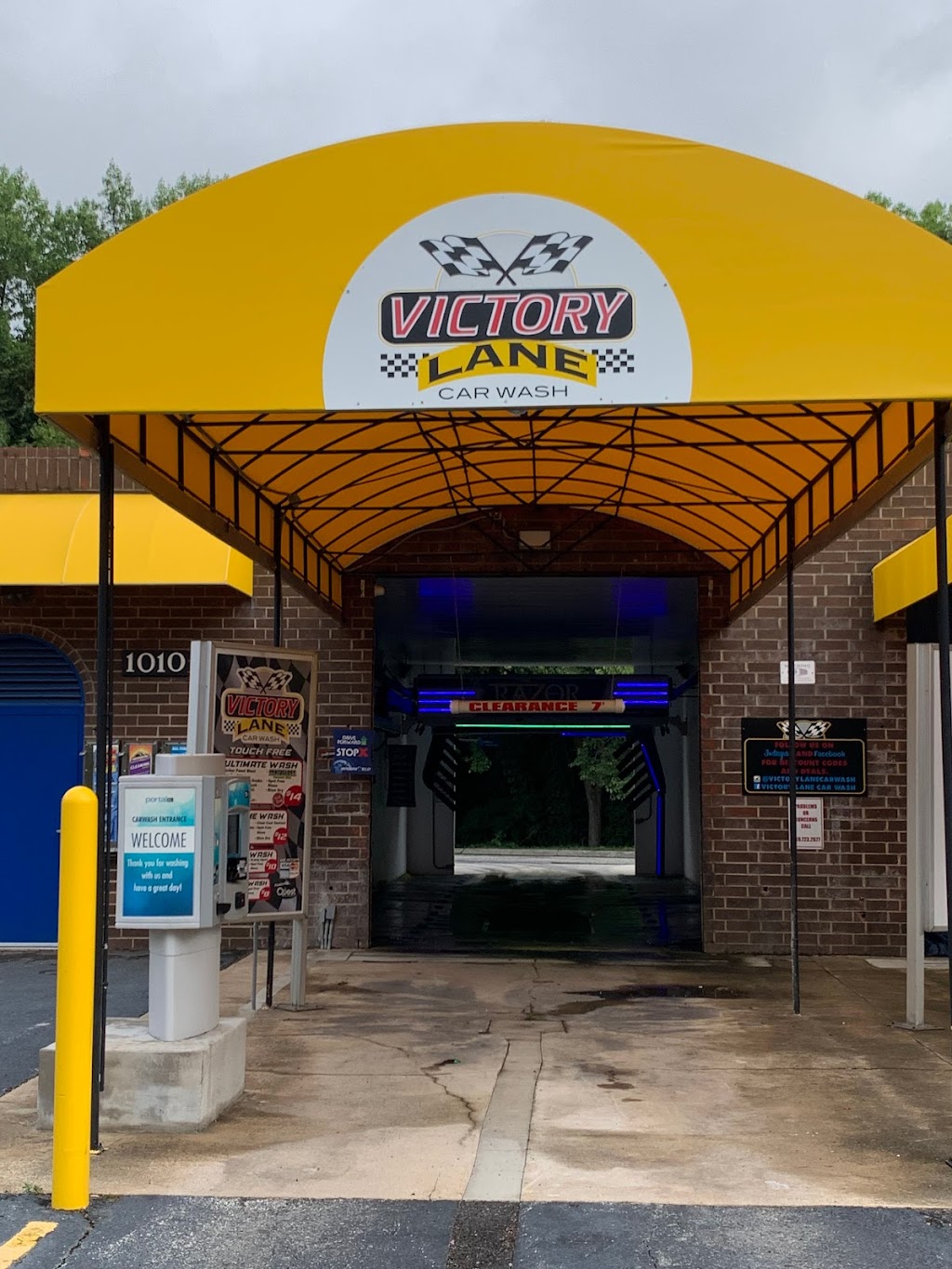 Victory Lane Car Wash | 1010 Phillips Ave, High Point, NC 27262, USA | Phone: (336) 310-6896