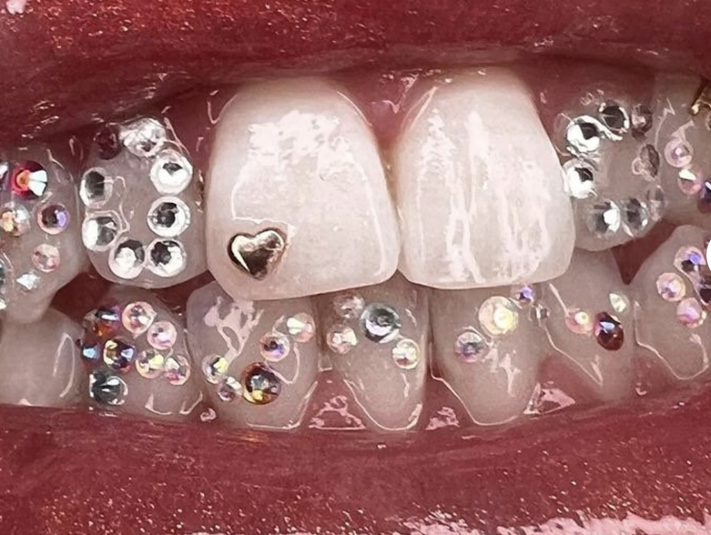 Calirose Tooth Gems | 5114 E Southern Ave Suite 112, Mesa, AZ 85206 | Phone: (623) 272-0606