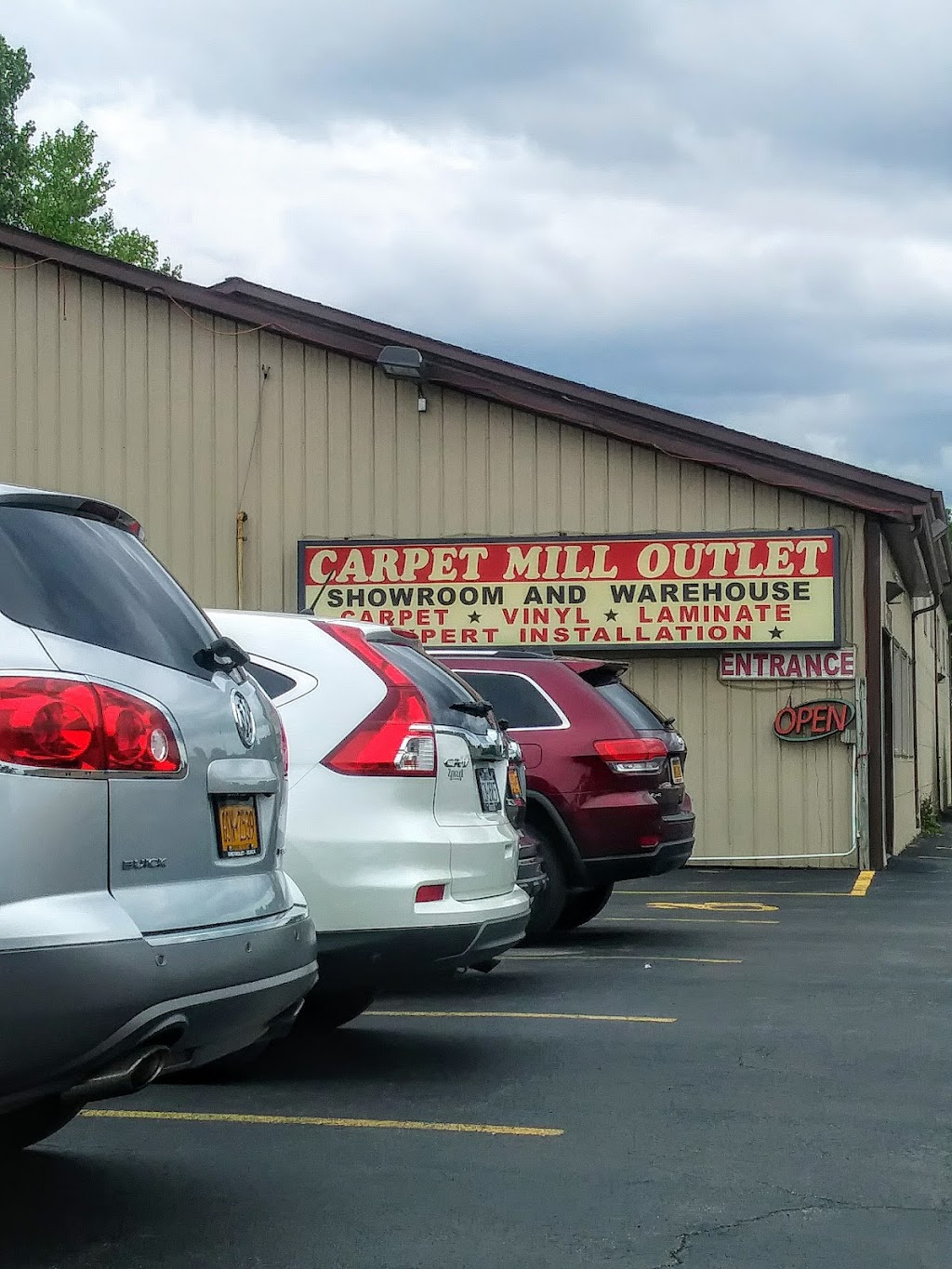 Carpet Mill Outlet | 2941 Military Rd, Niagara Falls, NY 14304, USA | Phone: (716) 297-7705