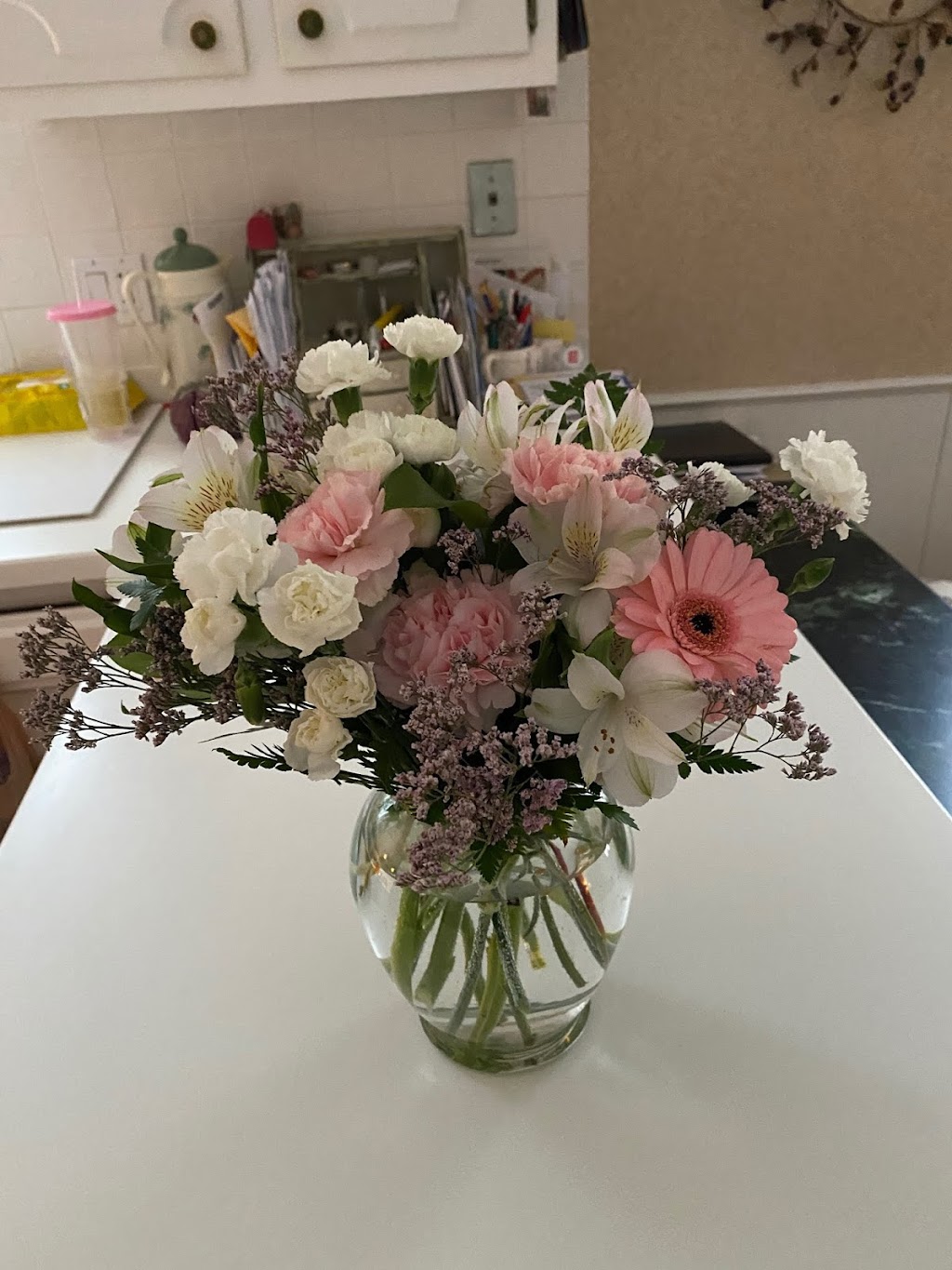 Donna & Larrys Flowers | 1063 Novi Rd, Northville, MI 48167, USA | Phone: (248) 349-2380