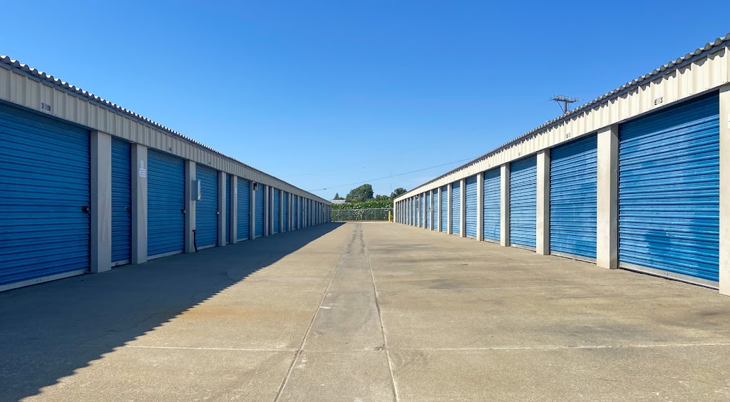 Eight Mile Self Storage | 10910 CA-99, Lodi, CA 95240 | Phone: (209) 367-0909