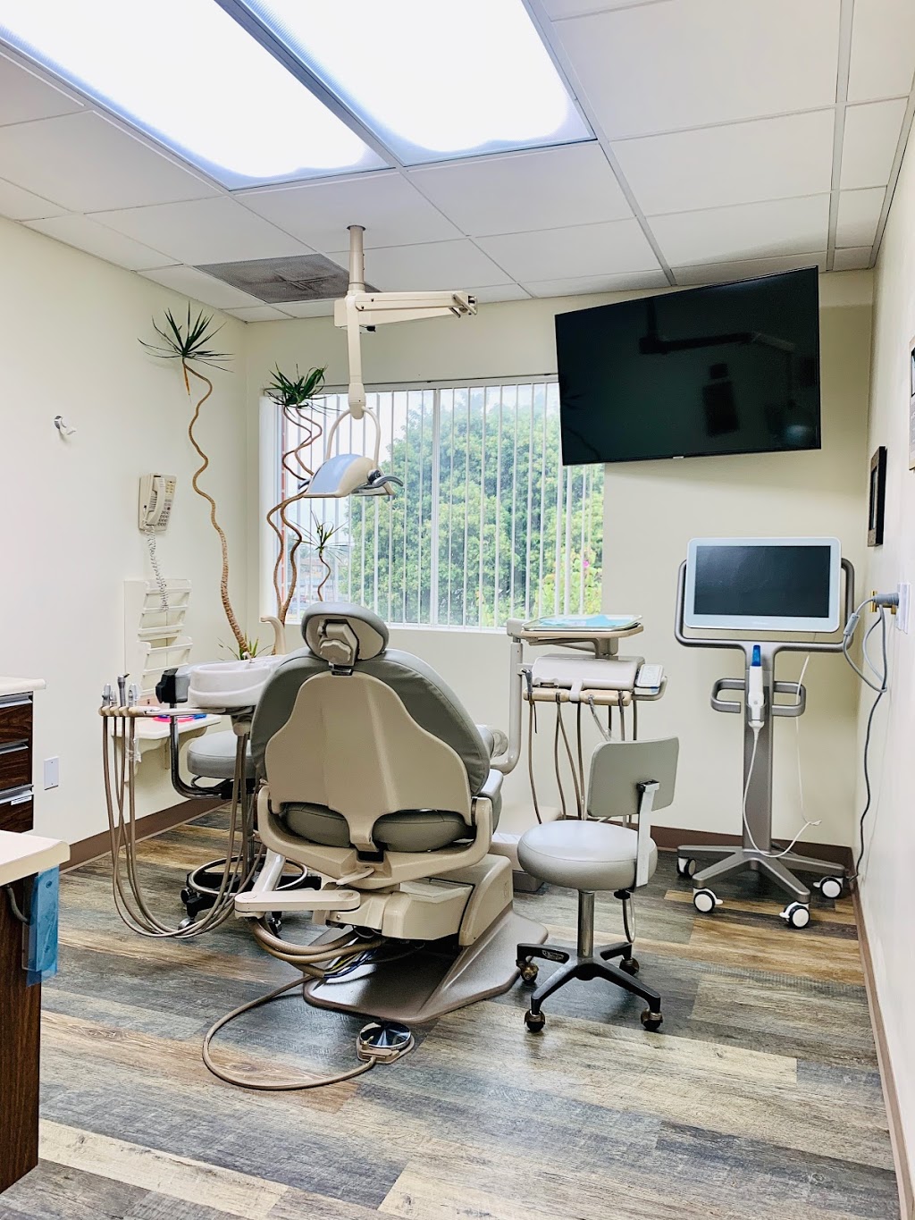 SERENE SMILES DENTAL | 18700 Main St #203, Huntington Beach, CA 92648, USA | Phone: (714) 375-7222