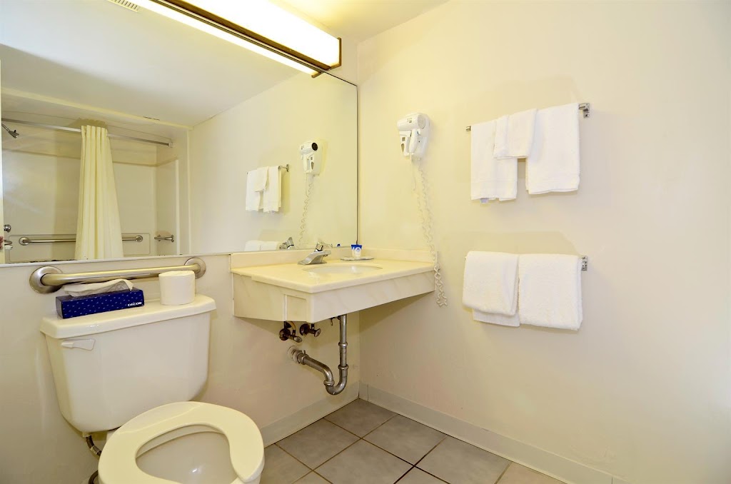 Executive Inn | 759 State St, Schenectady, NY 12307, USA | Phone: (518) 393-6692