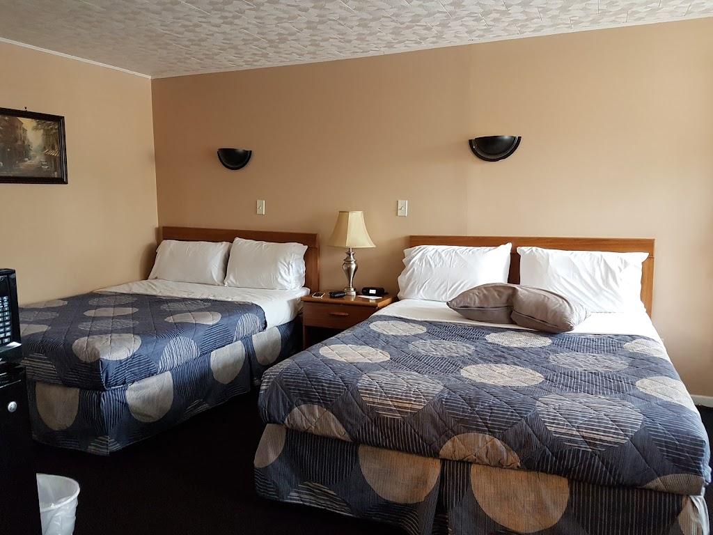 Moonlite Motel Niagara Falls | 7811 Niagara Falls Blvd, Niagara Falls, NY 14304, USA | Phone: (716) 283-6519