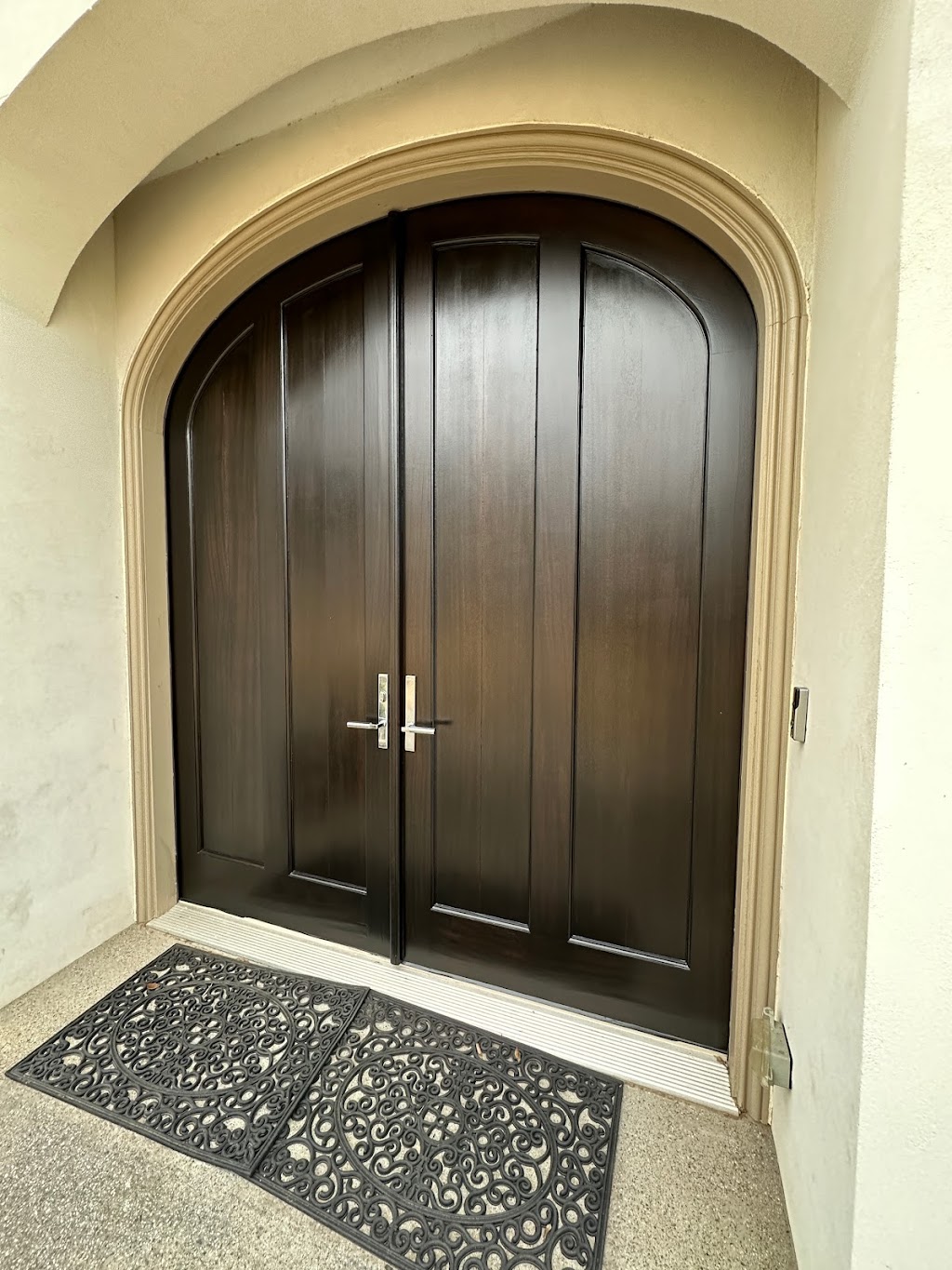 Door Stain - Door Refinishing & Restoration in Atlanta - Wood Staining & Finishing of Georgia | 2582 Post Oak Tritt Rd, Marietta, GA 30062, USA | Phone: (770) 999-9982