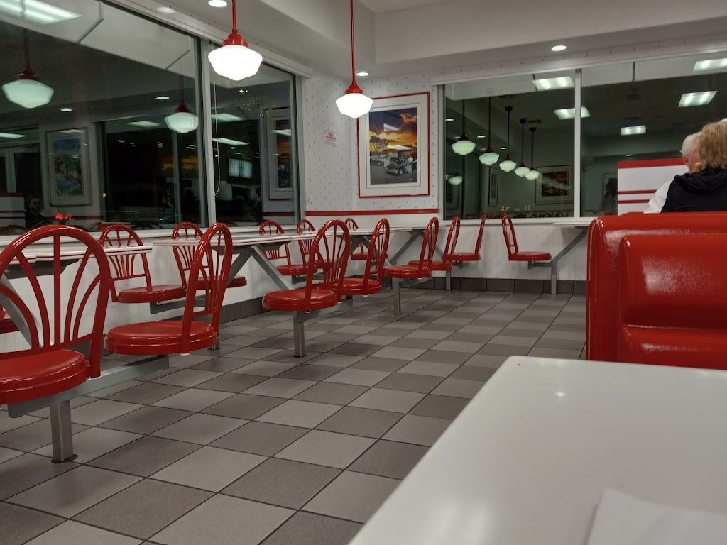 In-N-Out Burger | 14321 W Bell Rd, Surprise, AZ 85374, USA | Phone: (800) 786-1000