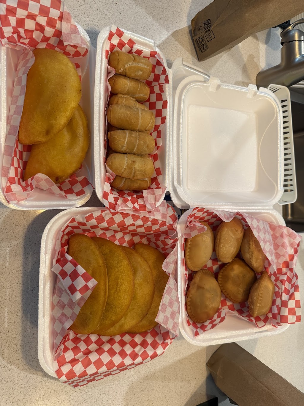 +58 empanada | 1204 Papaya Cir., Davenport, FL 33897, USA | Phone: (407) 353-5758