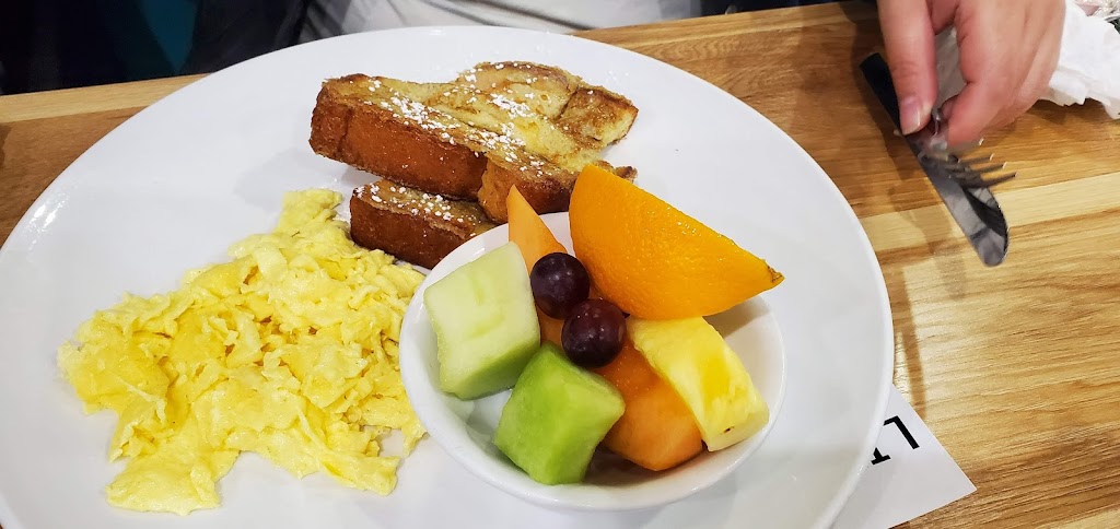 Broken Yolk Cafe | 2488 Foothill Blvd, La Verne, CA 91750, USA | Phone: (909) 593-9655