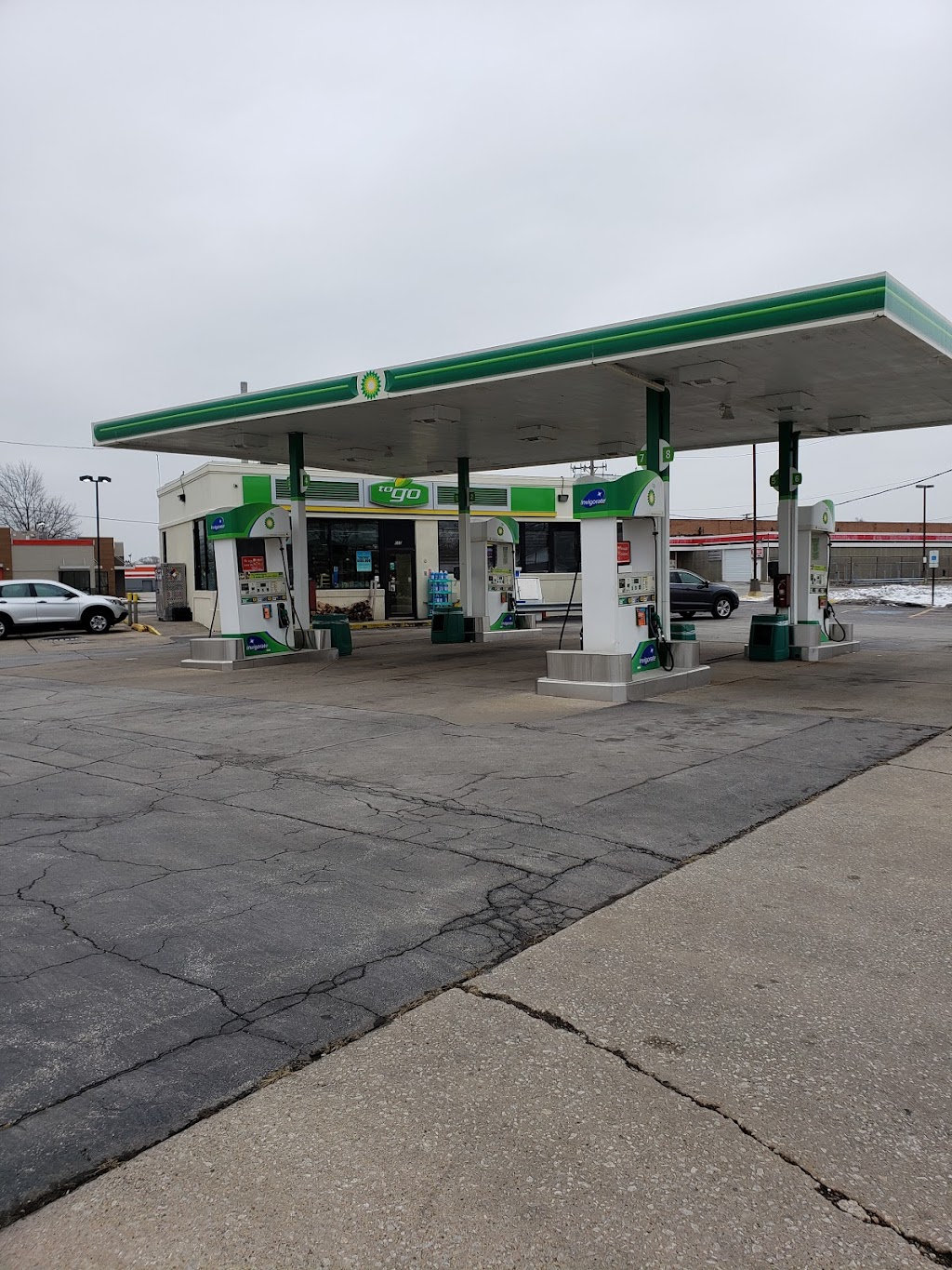 bp | 605 Dixie Hwy, Chicago Heights, IL 60411, USA | Phone: (708) 754-1642