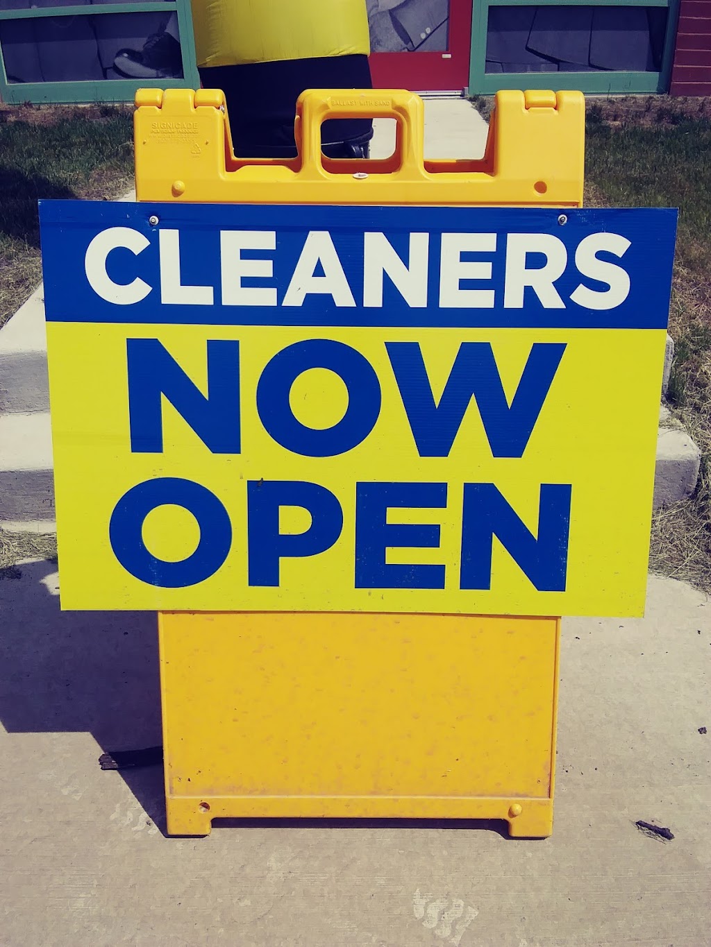 STAR Cleaners | 756 E 111th St Unit 4, Chicago, IL 60628, USA | Phone: (773) 756-5572