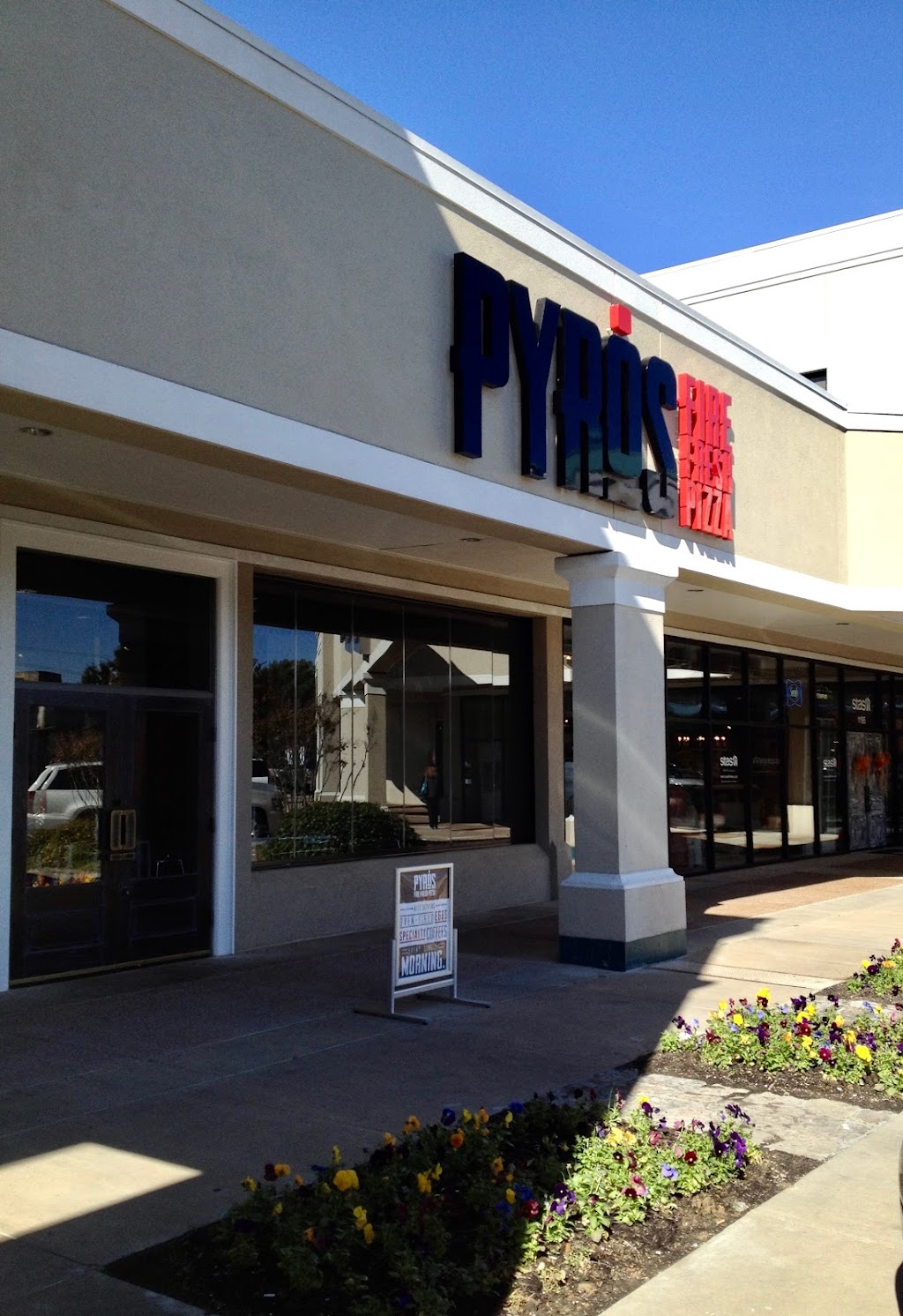 Pyros Fire Fresh Pizza | 1199 Ridgeway Rd, Memphis, TN 38119, USA | Phone: (901) 379-8294
