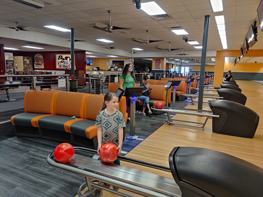 Pinz Bowling Center | 244 Baltimore St, Jacksonville, FL 32227, USA | Phone: (904) 270-5377