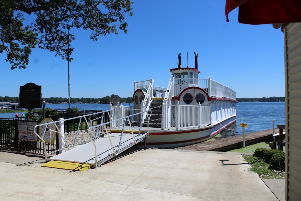 Dixie Boat | 401 S Dixie Dr, North Webster, IN 46555, USA | Phone: (574) 834-1080