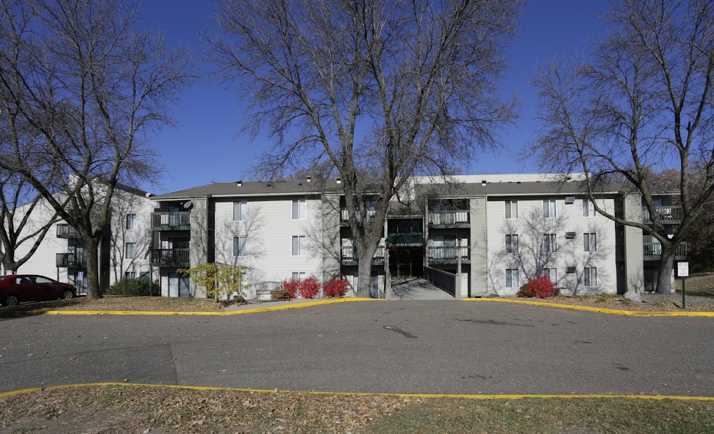 Oakmont Apartments | 11610 Tulip St NW #101, Coon Rapids, MN 55433, USA | Phone: (763) 421-0972