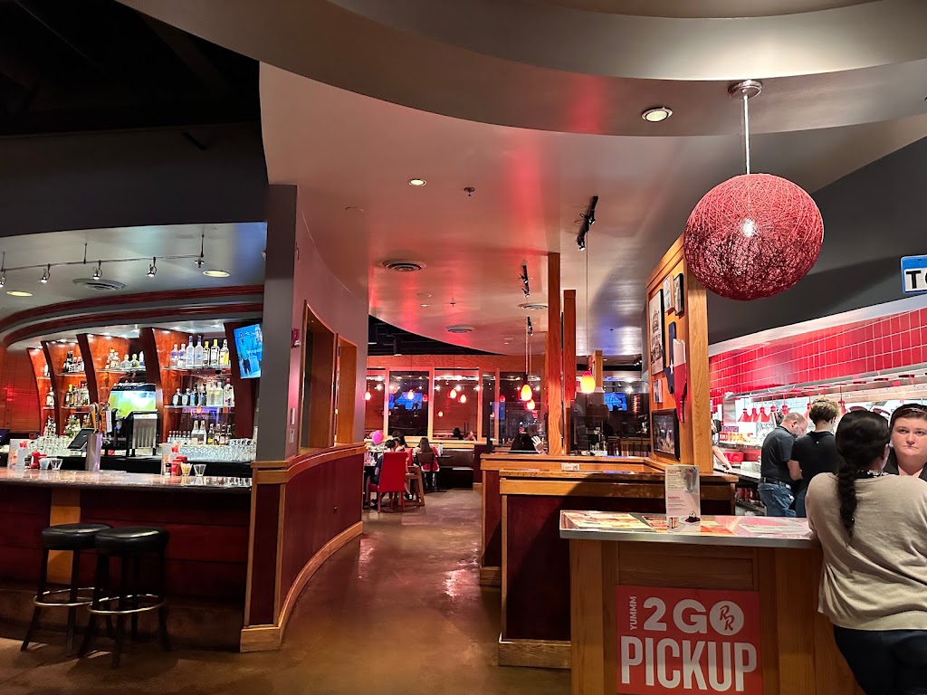 Red Robin Gourmet Burgers and Brews | 5031 N Garland Ave, Garland, TX 75044, USA | Phone: (972) 530-4700