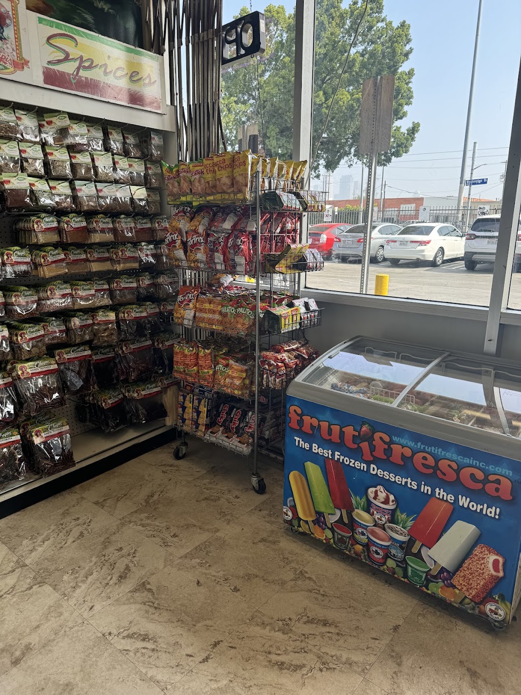 Crescent Live Poultry | 1000 E Washington Blvd, Los Angeles, CA 90021, USA | Phone: (213) 746-4108