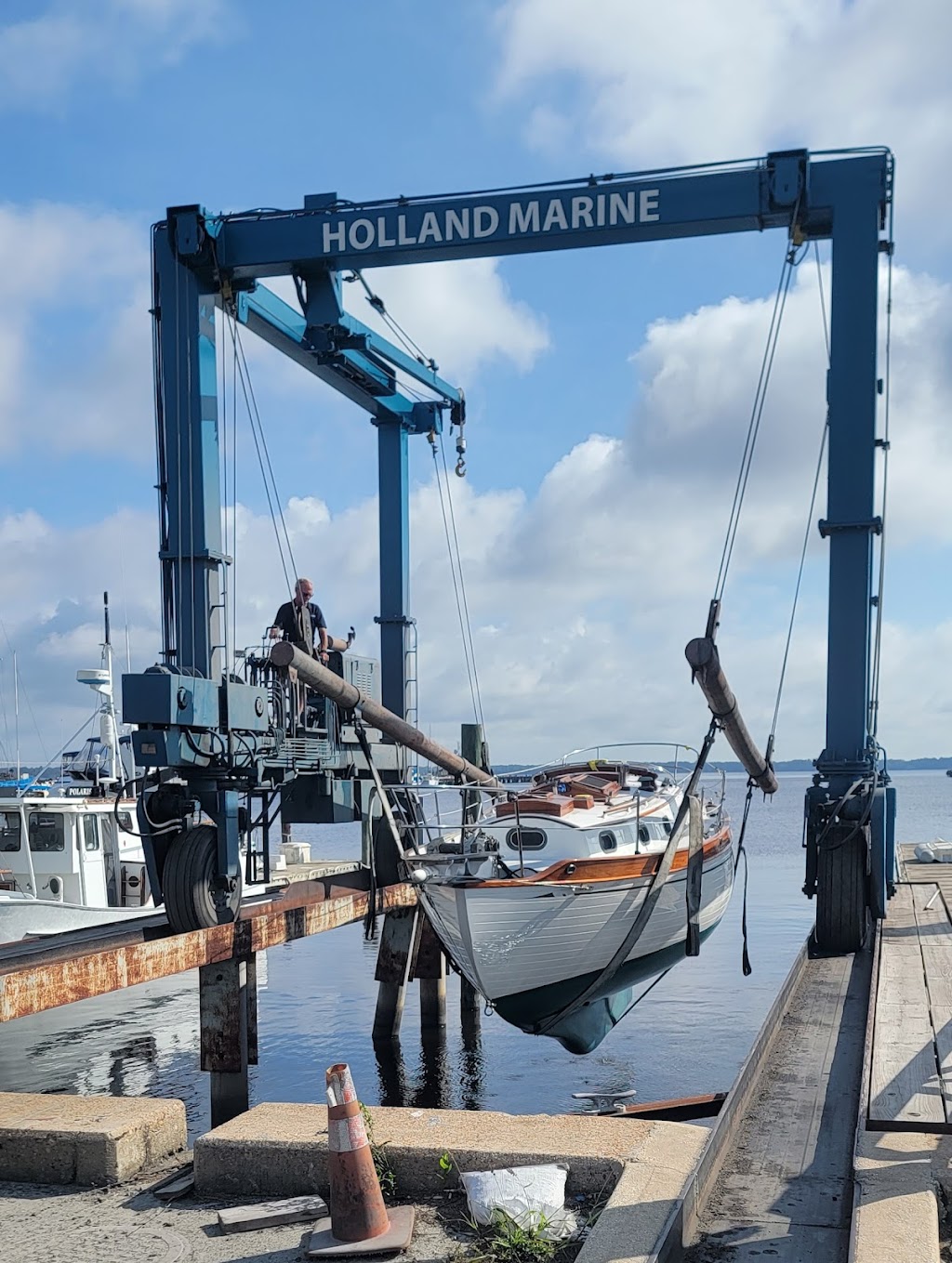 Holland marine inc. | 1011 Bulkhead Rd, Green Cove Springs, FL 32043, USA | Phone: (904) 284-3349