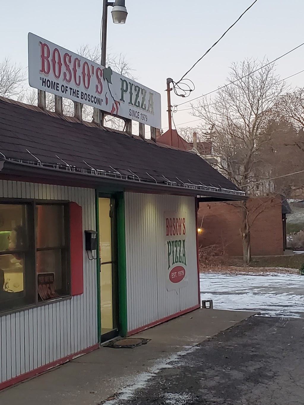 Boscos Pizza | 1835 St Clair Ave, East Liverpool, OH 43920, USA | Phone: (330) 385-4976