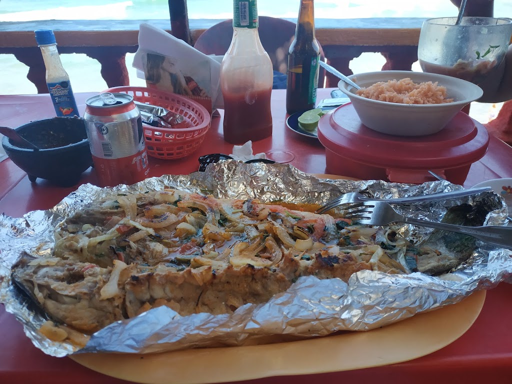 Mariscos Meño | Chapala 806 El Campito, 22740 Rosarito, B.C., Mexico | Phone: 662 406 1513