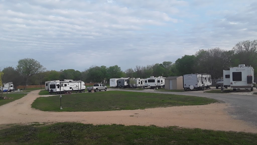 HI-Cotton RV Park | 104 Travis Buford Ln, McQueeney, TX 78123, USA | Phone: (210) 374-2780