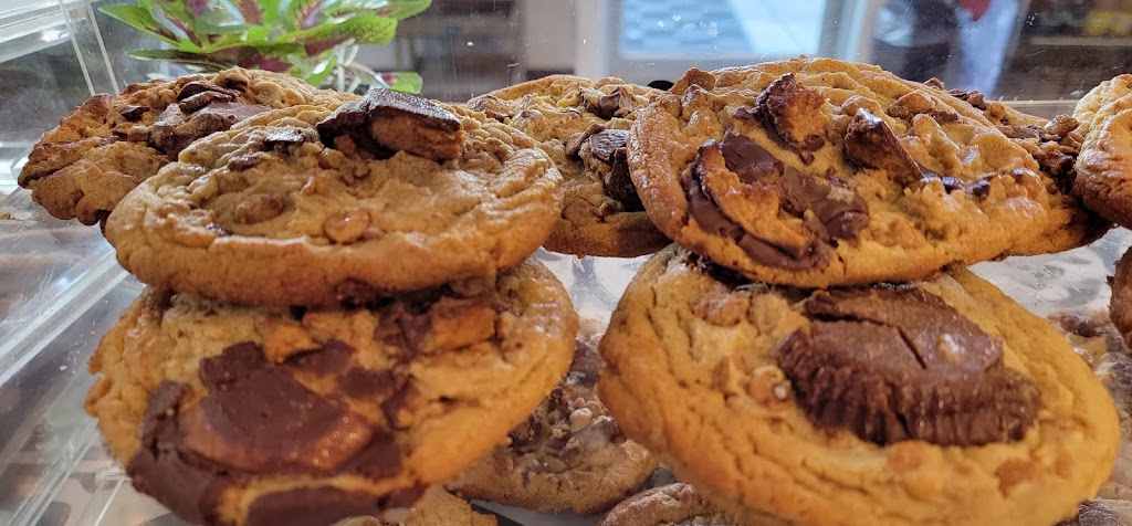 Mad Batter Bakery | 121 Mineral Ave Suite B, Mineral, VA 23117, USA | Phone: (540) 259-3344