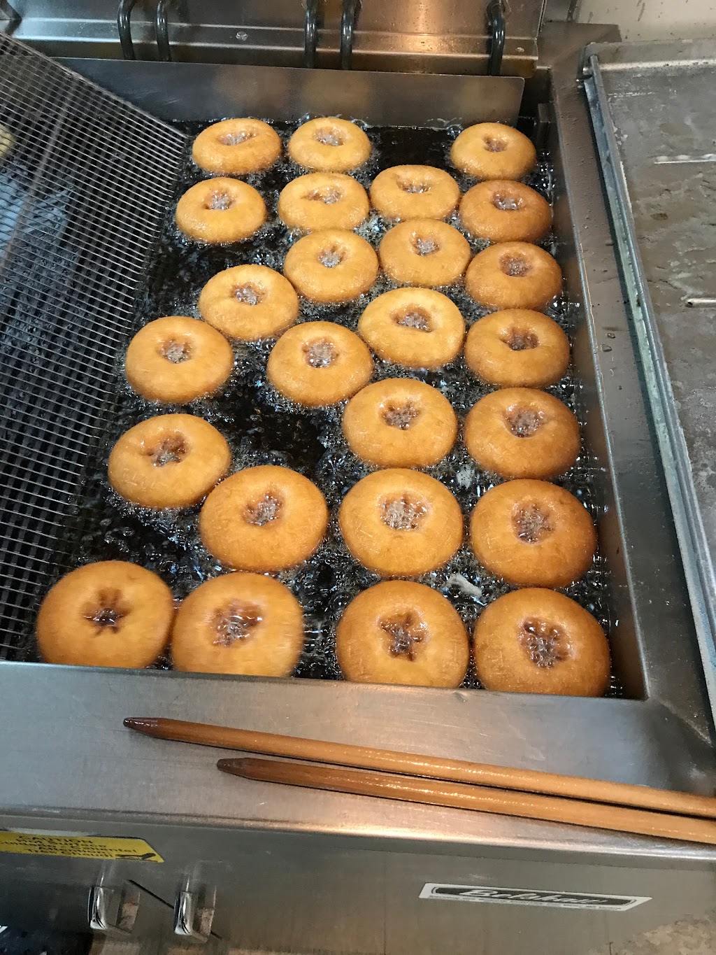 Lytle Donuts | 15320 Main St, Lytle, TX 78052, USA | Phone: (830) 772-6039
