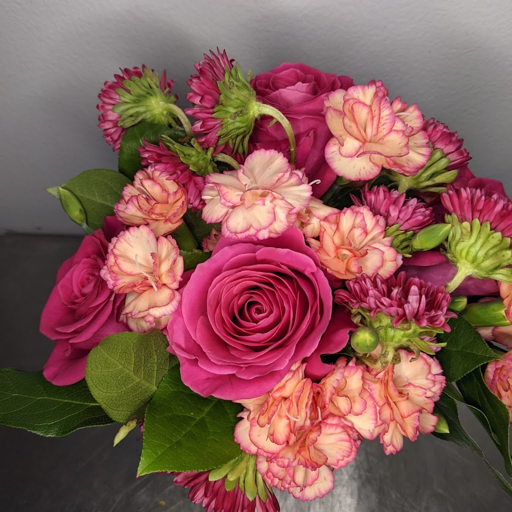 Hollie and Pine Floristry | 12920 Ironstone Way, Parker, CO 80134, USA | Phone: (303) 909-6590