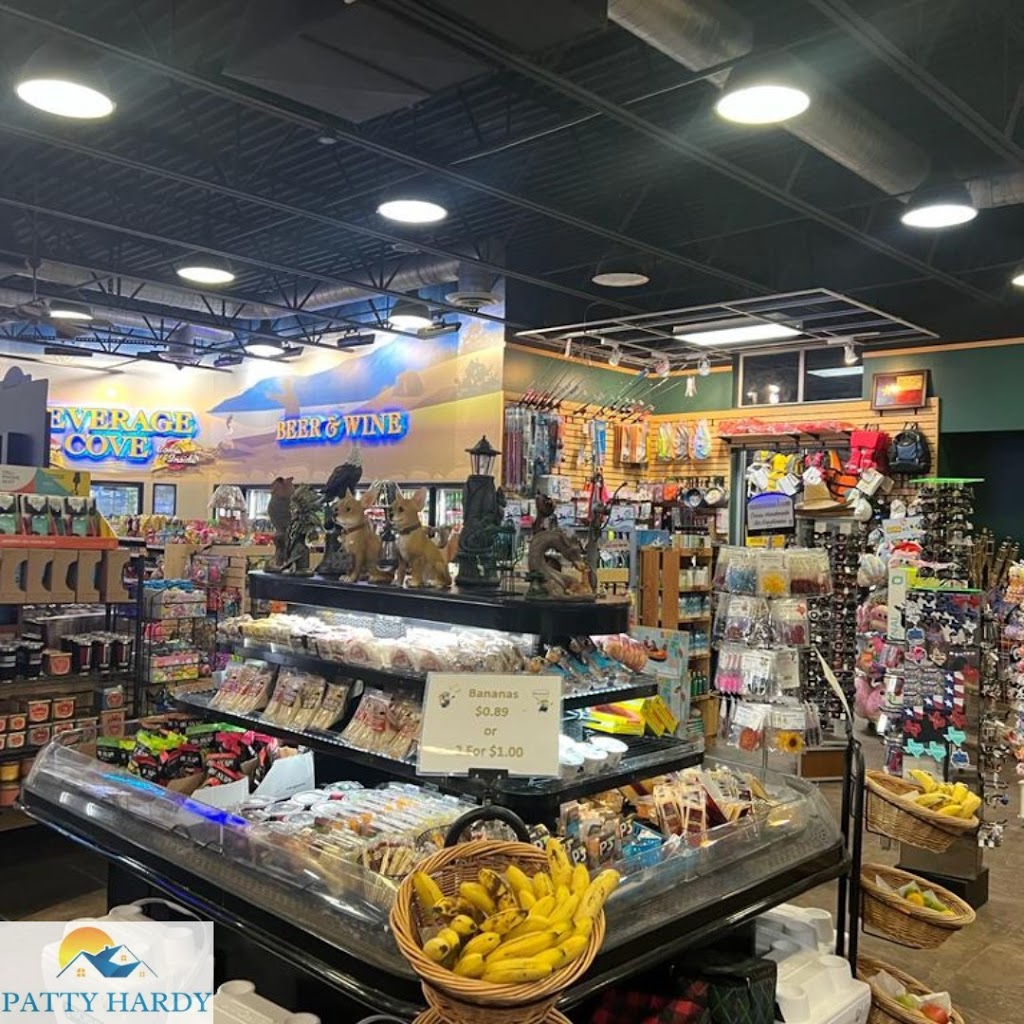 Fischers Neighborhood Market #10 | 8036 FM2673, Canyon Lake, TX 78133, USA | Phone: (830) 905-3696