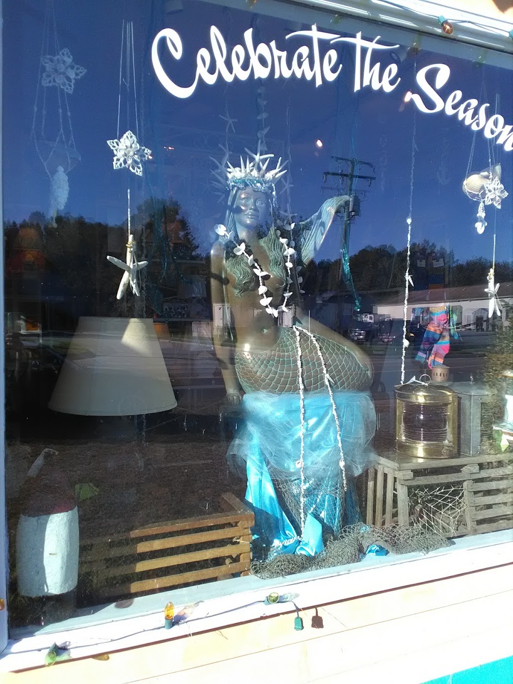 Nauti Nells | 16507 General Puller Hwy, Deltaville, VA 23043, USA | Phone: (804) 776-9811