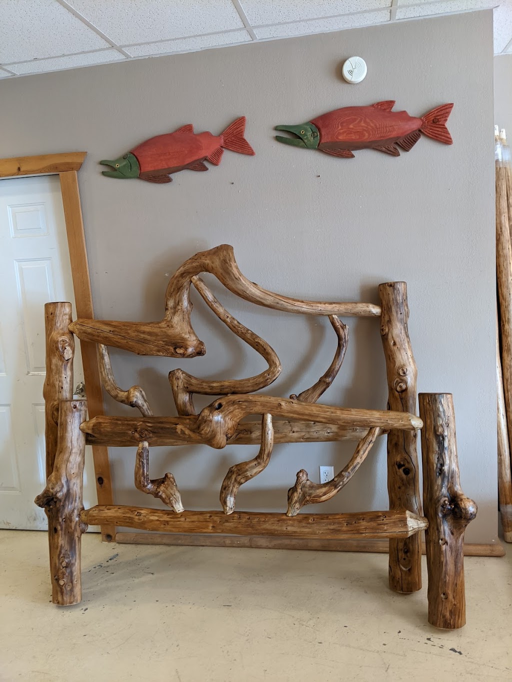 Alaska Log Furnishings | 7331 E Palmer-Wasilla Hwy, Wasilla, AK 99654, USA | Phone: (907) 357-8030