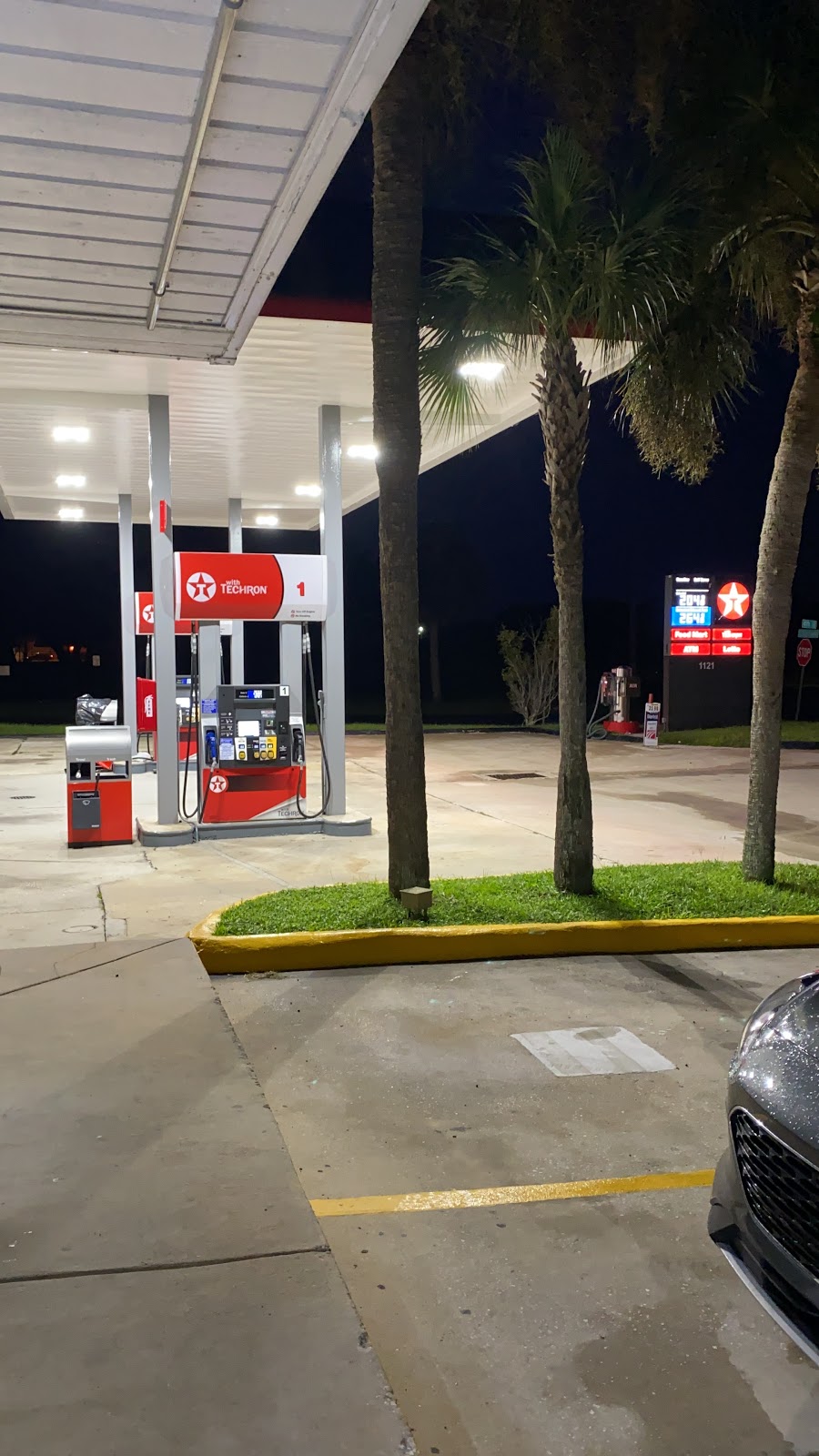 Texaco / Banana | 1121 S Dixie Fwy, New Smyrna Beach, FL 32168, USA | Phone: (386) 957-3680