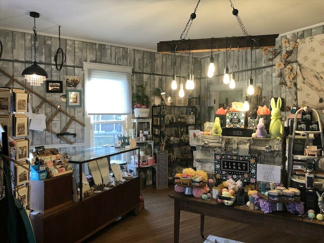 Sisters WhimZy Clothing and Gift Boutique | 2396 N Mt Juliet Rd, Mt. Juliet, TN 37122, USA | Phone: (615) 773-4030