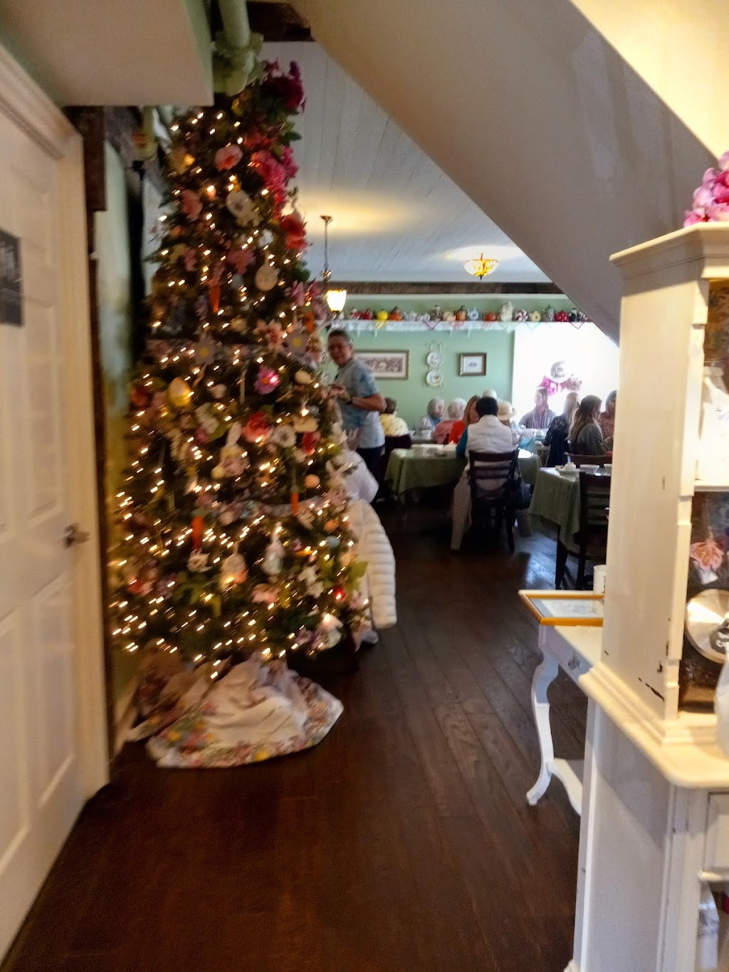 Dragonfly Tea Room & Gift Shop | 215 Market St W, Canal Fulton, OH 44614, USA | Phone: (330) 854-4832