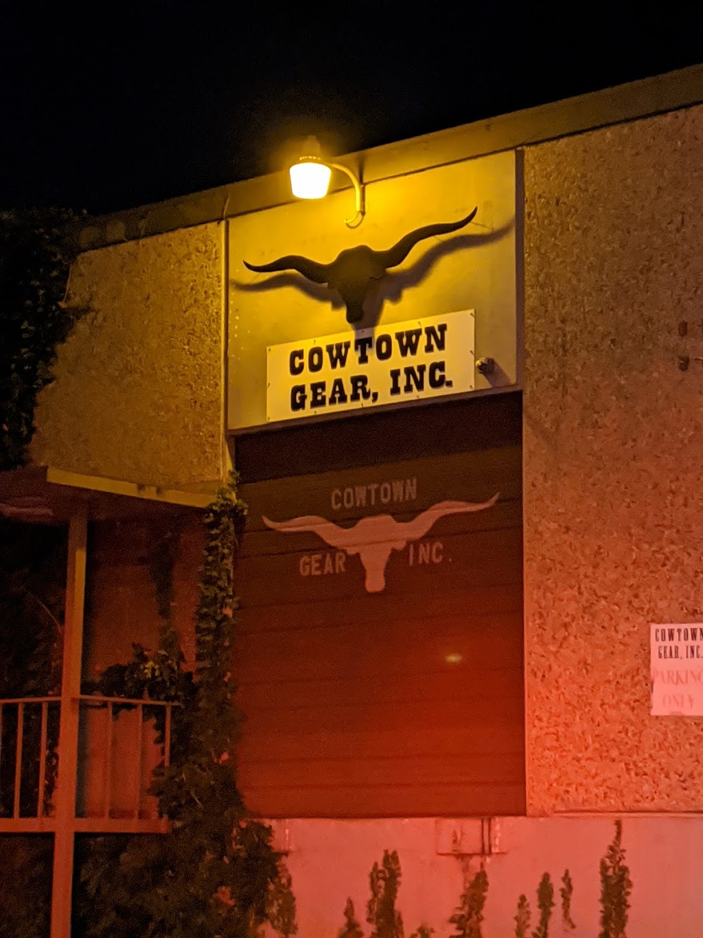 Cowtown Gear Inc | 2651 Warfield Ave B, Fort Worth, TX 76106, USA | Phone: (817) 625-4085