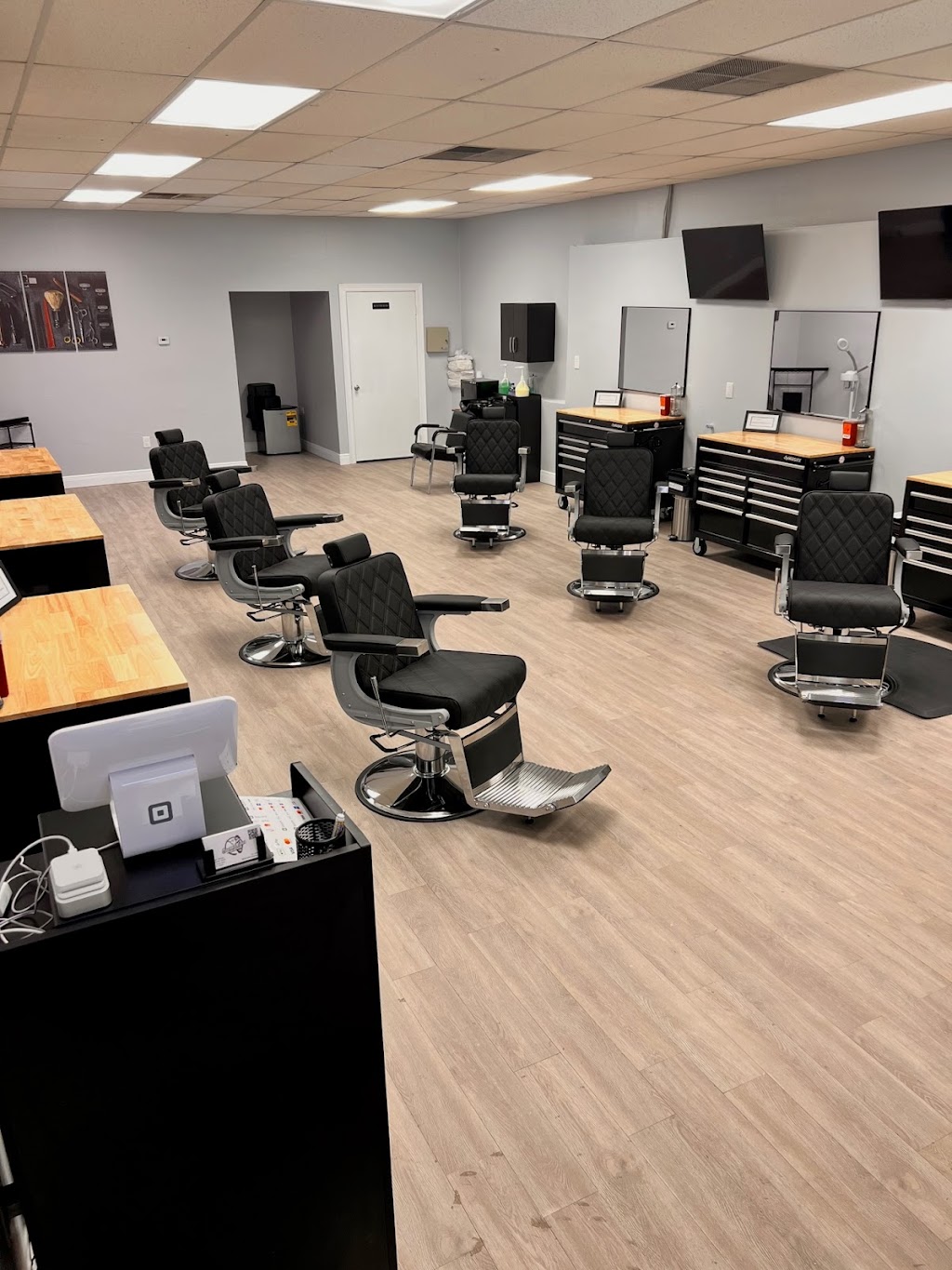 Blurred Lines Barbershop (Cocoa, FL) | 1647 N Cocoa Blvd, Cocoa, FL 32922, USA | Phone: (321) 848-0044