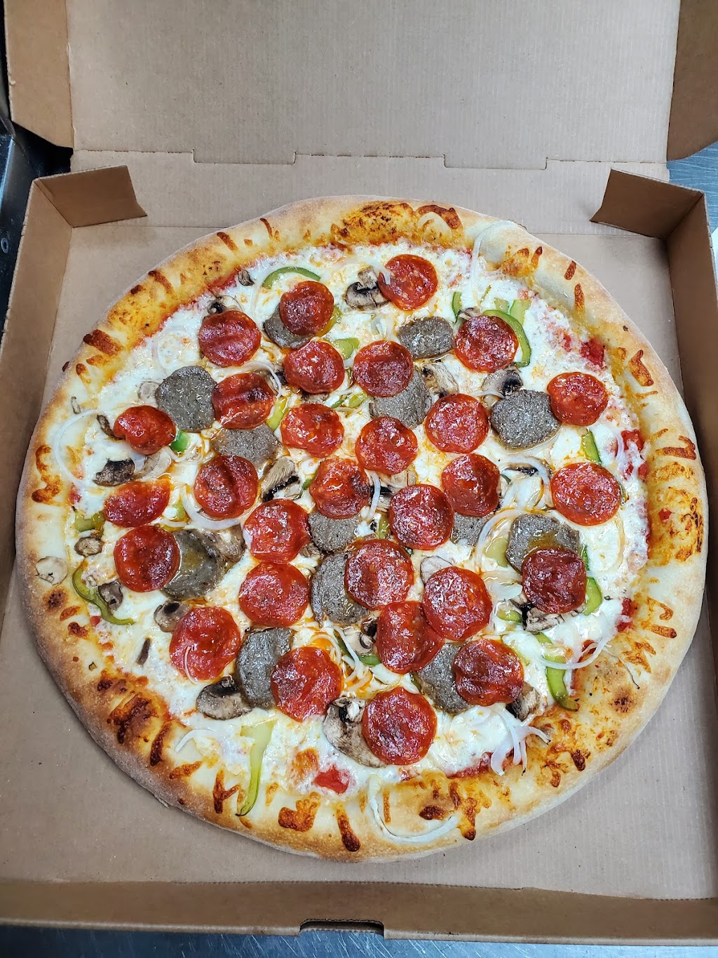 Johnnys New York Style Pizza | 2445 Salem Rd SE Suite R, Conyers, GA 30013, USA | Phone: (770) 922-1000