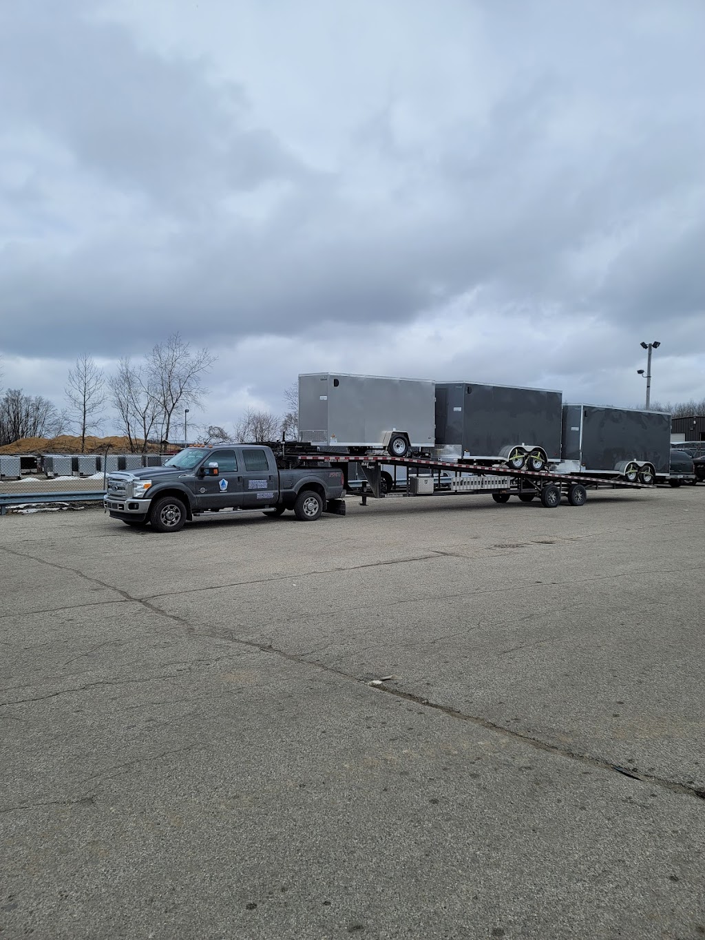 Haulin Trailers | 17645 Commerce Dr, Bristol, IN 46507, USA | Phone: (574) 848-9216