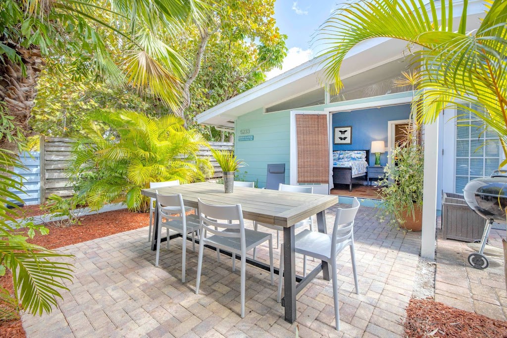 Gertrudes Siesta Village Vacation Rentals | 5225 Avenida Navarra UNIT 3, Siesta Key, FL 34242, USA | Phone: (917) 842-9081