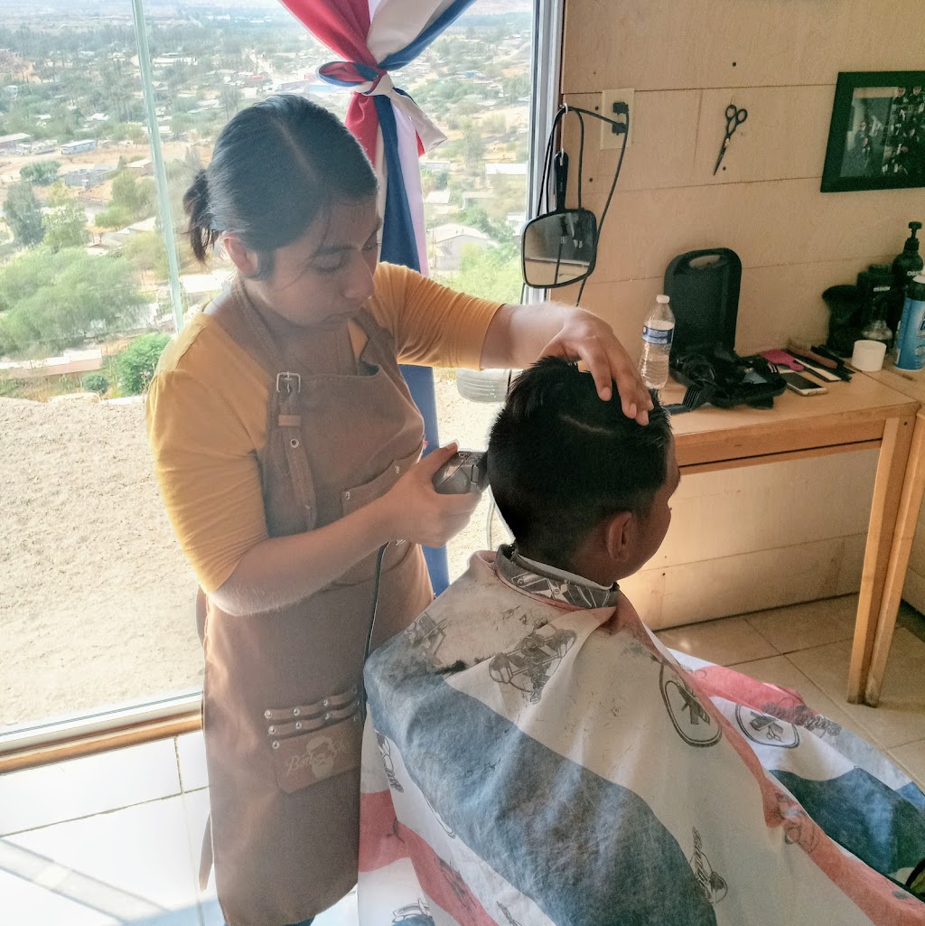 Barbería la cabaña | 21500 Valle de Las Palmas, Baja California, Mexico | Phone: 665 103 3529