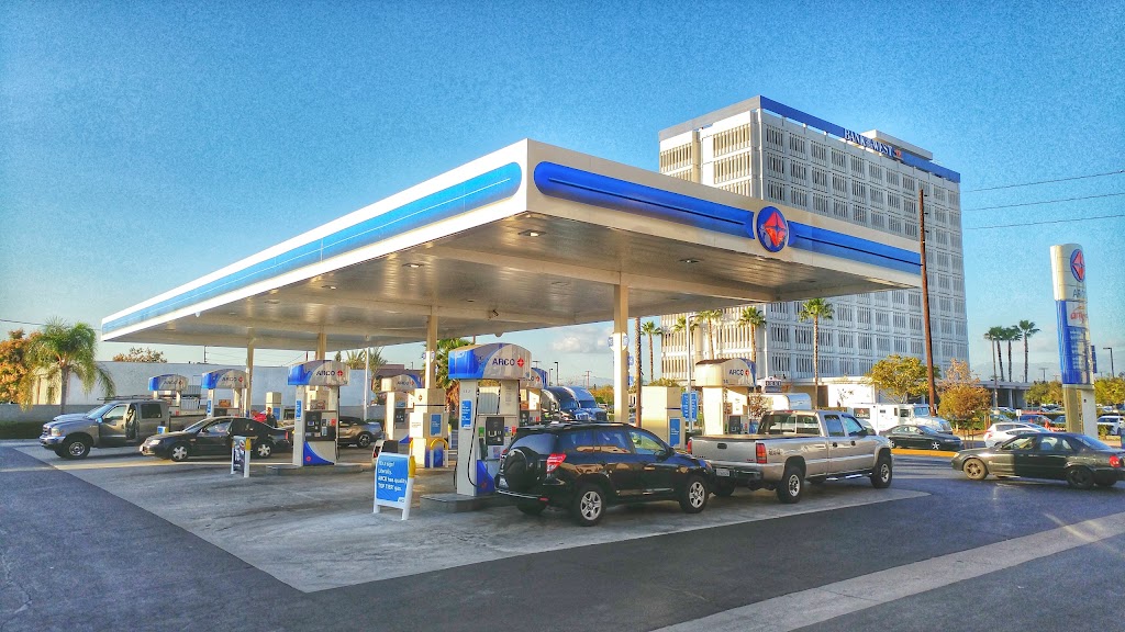 ARCO | 6100 E Washington Blvd, Commerce, CA 90040, USA | Phone: (323) 720-1112